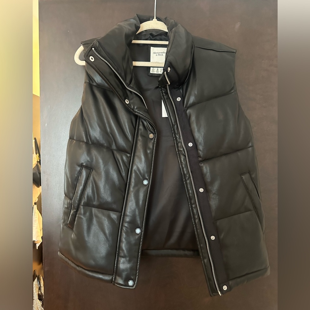 NWT Abercrombie leather puffer vest